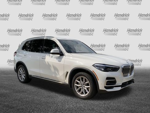 Used 2023 BMW X5 xDrive40i AWD/4WD image 2