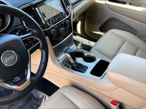 Used 2021 Jeep Grand Cherokee Limited w/ Sun & Sound Group RWD image 16