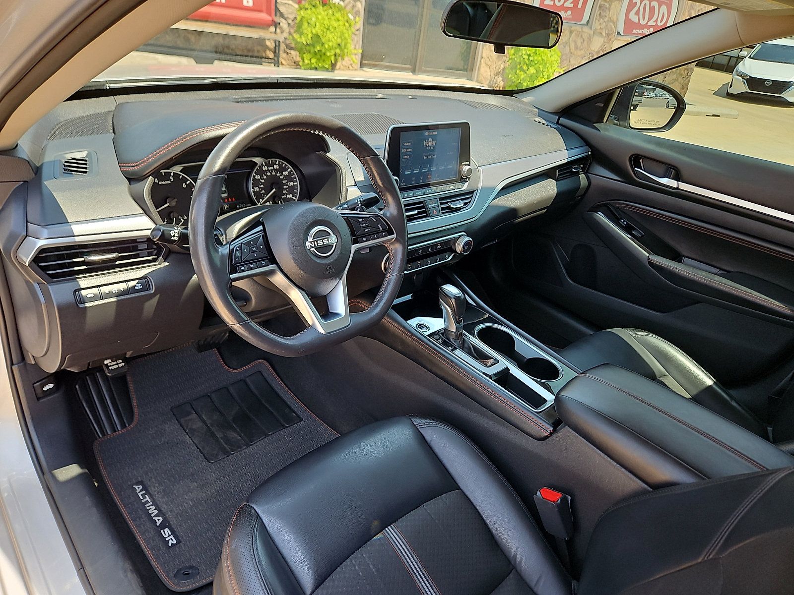 Used 2023 Nissan Altima 2.5 SR FWD image 12