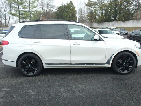 Used 2021 BMW X7 xDrive40i w/ Executive Package 2 AWD/4WD image 11