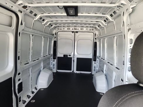 New 2025 RAM ProMaster 3500 w/ Convenience Group FWD image 10