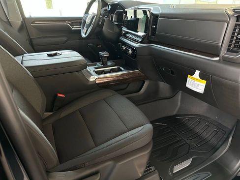 New 2026 GMC Sierra 1500 Elevation image 14