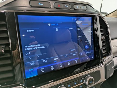 Used 2022 Ford F250 Lariat w/ Chrome Package image 11