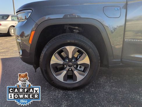 Used 2022 Jeep Grand Cherokee Limited 4xe image 35