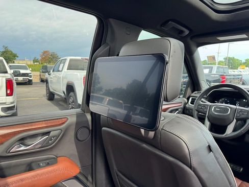 Certified 2023 GMC Yukon Denali Ultimate AWD/4WD image 18