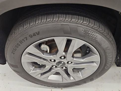 Used 2023 Kia Seltos S image 10