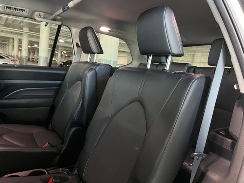 Used 2024 Toyota Grand Highlander AWD Hybrid image 37