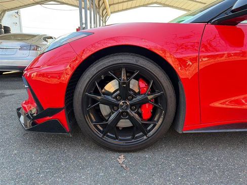 Used 2022 Chevrolet Corvette Stingray Premium Conv w/ Z51 Performance Package image 9