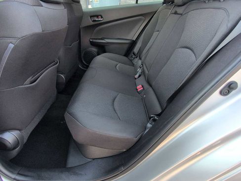 Used 2019 Toyota Prius LE image 19