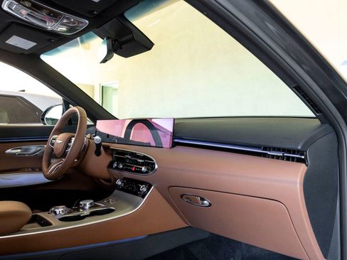 Used 2026 Genesis GV70 2.5T Advanced image 28