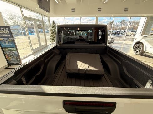 New 2026 Jeep Gladiator Willys image 7