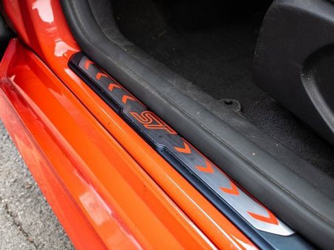 Used 2016 Ford Focus ST image 10