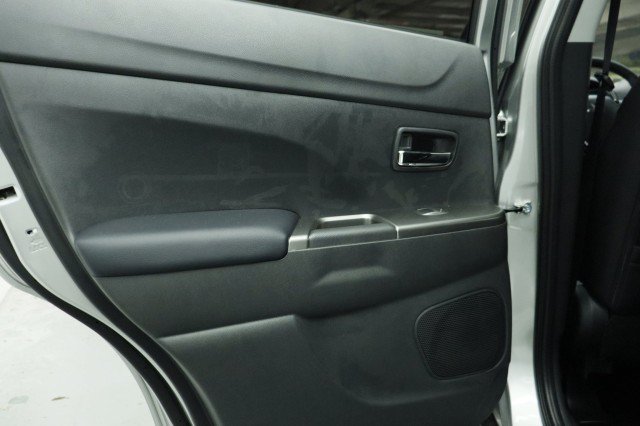 New 2027 Mitsubishi Outlander Sport SE FWD image 25