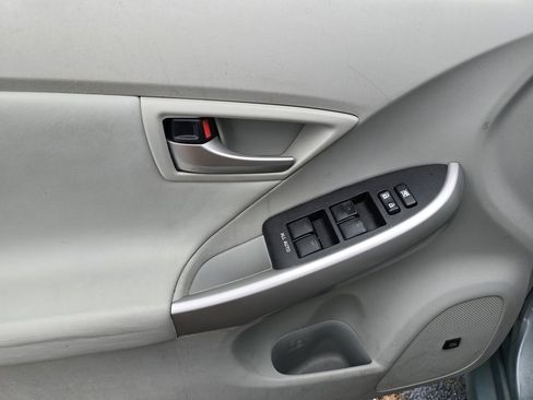 Used 2014 Toyota Prius Four image 17