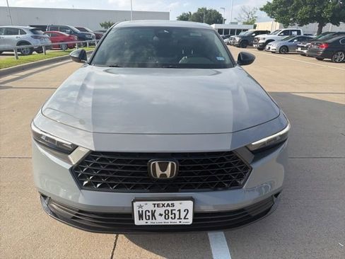 Used 2025 Honda Accord Sport image 2