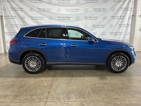 Used 2025 Mercedes-Benz GLC 300 4MATIC image 3