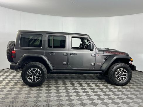 Used 2025 Jeep Wrangler Rubicon image 5