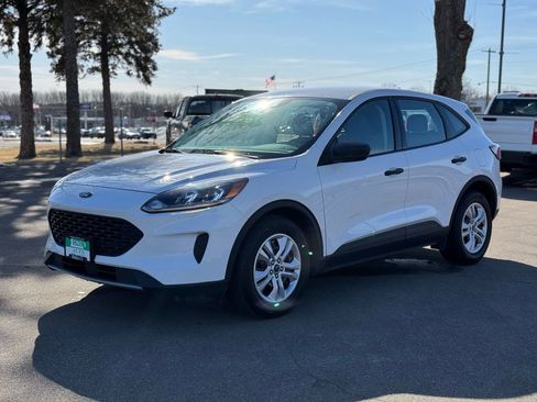 Used 2022 Ford Escape S image 4