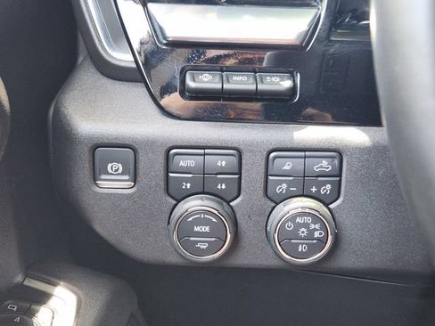 Used 2024 Chevrolet Silverado 1500 LTZ AWD/4WD image 22
