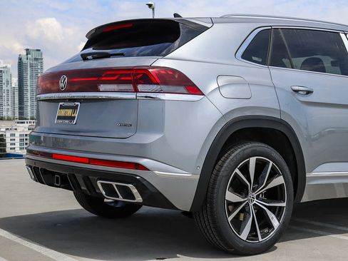 New 2026 Volkswagen Atlas Cross Sport SEL Premium R-Line AWD/4WD image 9