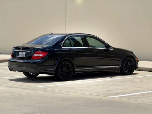 Used 2013 Mercedes-Benz C 250 Sedan image 8