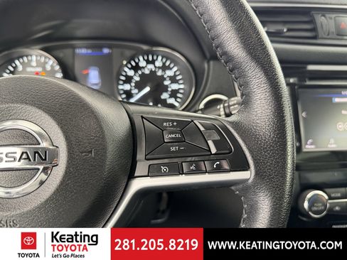 Used 2020 Nissan Rogue SV FWD image 27