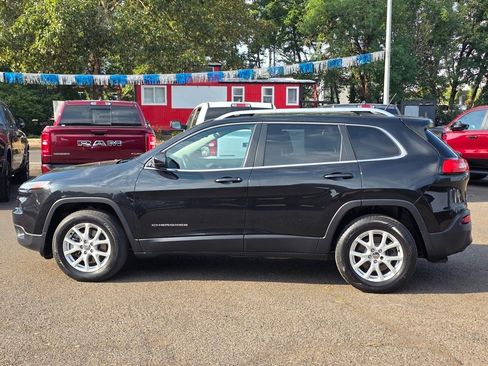 Used 2015 Jeep Cherokee Latitude w/ Comfort/Convenience Group image 5
