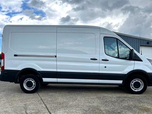Used 2019 Ford Transit 250 148 Medium Roof image 7