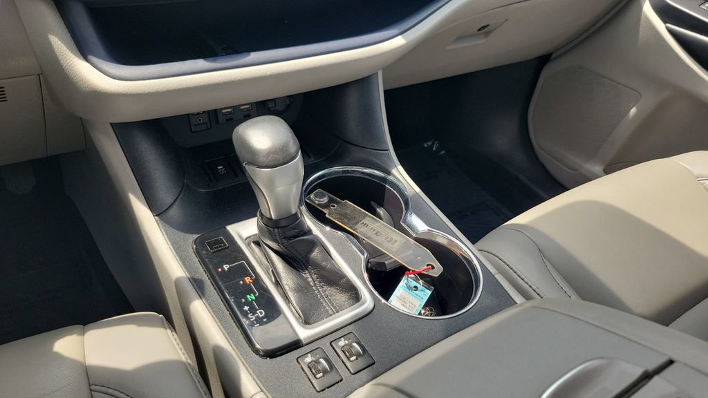 Used 2019 Toyota Highlander XLE AWD/4WD image 15