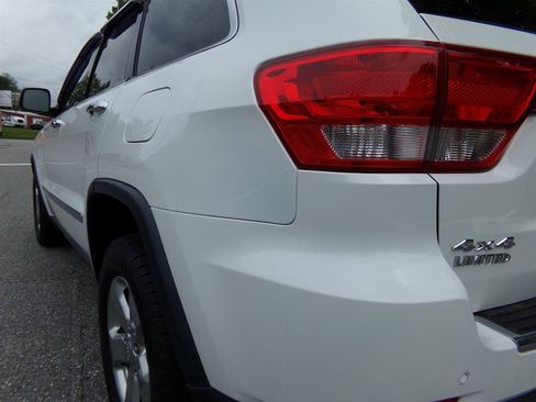 Used 2013 Jeep Grand Cherokee Limited w/ Trailer Tow Group image 14