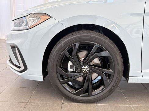New 2026 Volkswagen Jetta SE FWD image 12