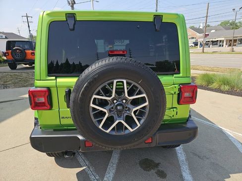 Certified 2026 Jeep Wrangler Unlimited Sahara w/ Safety Group AWD/4WD image 12