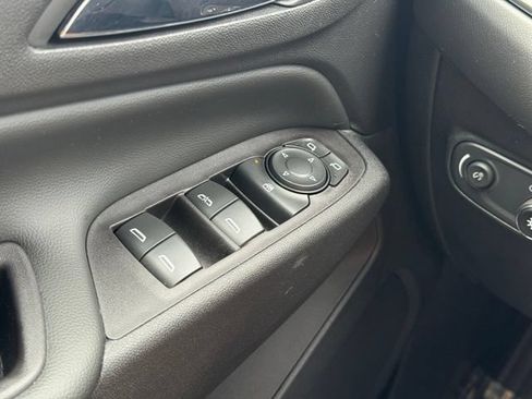 Used 2021 Chevrolet Equinox LT AWD/4WD image 35
