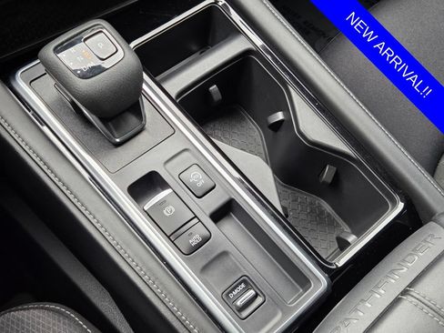 Used 2023 Nissan Pathfinder SV w/ Black Appearance Package FWD image 28