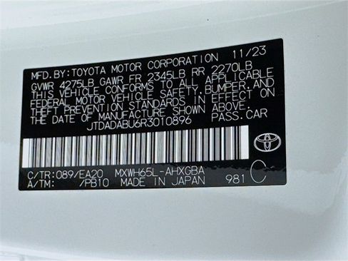 Certified 2024 Toyota Prius XLE image 15