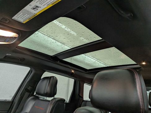 Used 2017 Jeep Grand Cherokee Trailhawk w/ Trailhawk Luxury Group image 22