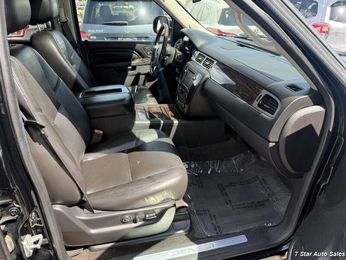 Used 2014 GMC Yukon XL Denali AWD/4WD image 16