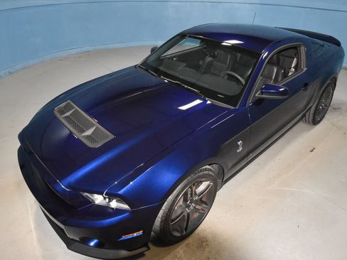 Used 2011 Ford Mustang Shelby GT500 w/ Electronics Pkg RWD image 41