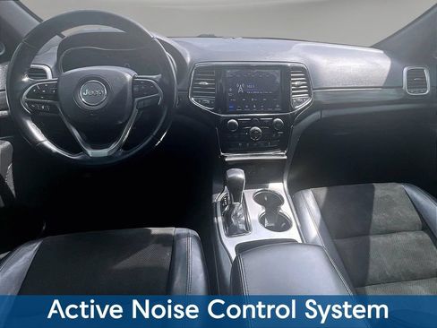 Used 2020 Jeep Grand Cherokee Laredo w/ Laredo X Package RWD image 10