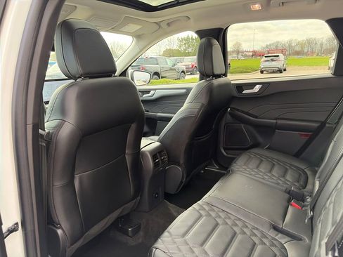 Used 2024 Ford Escape Platinum w/ Premium Technology Package image 35