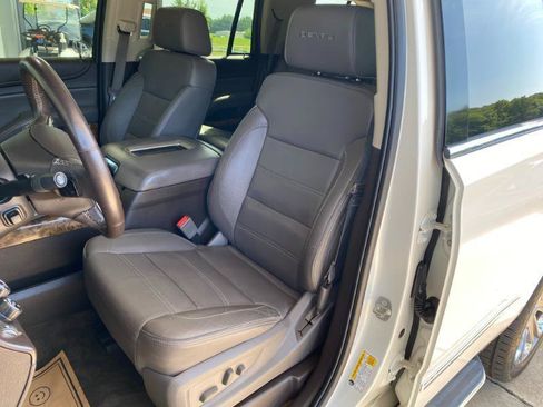 Used 2015 GMC Yukon Denali w/ Touring Package AWD/4WD image 14