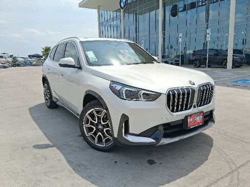 New 2026 BMW X1 xDrive28i w/ Technology Package AWD/4WD image 1