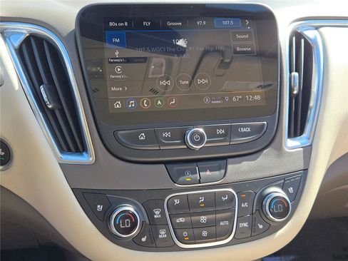 Used 2024 Chevrolet Malibu LT image 28