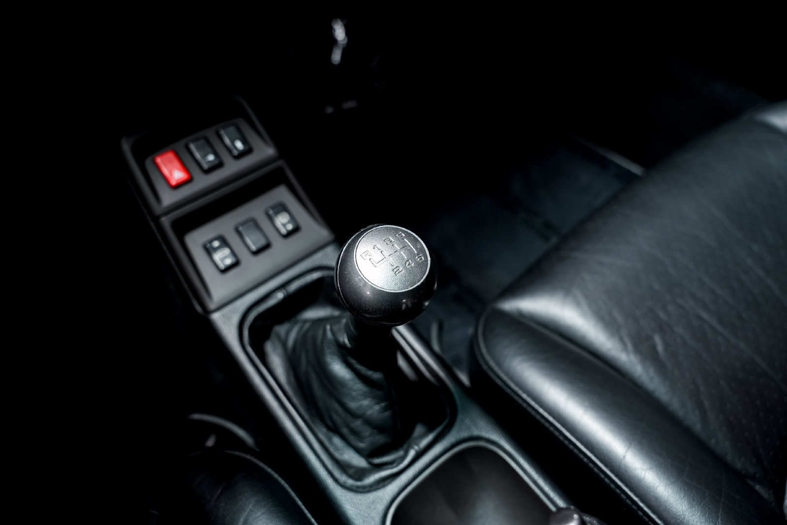 Used 1998 Porsche 911 Carrera 4S AWD/4WD image 17