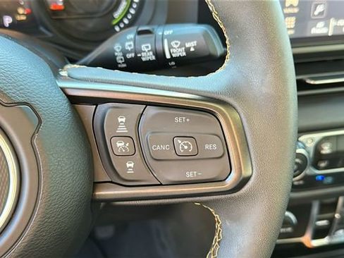 Used 2024 Jeep Wrangler Unlimited w/ Convenience Group AWD/4WD image 16