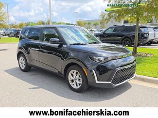 Certified 2025 Kia Soul LX w/ LX Technology Package FWD video 1