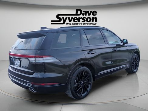 Used 2026 Lincoln Aviator Reserve w/ Jet Appearance Package AWD/4WD image 5