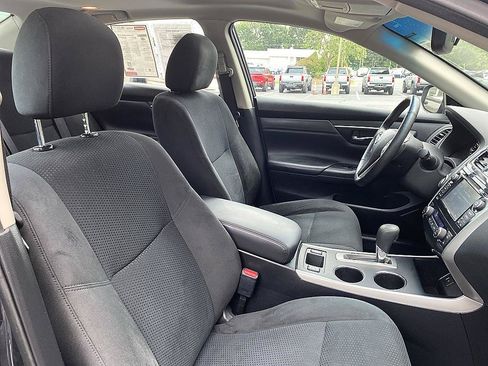 Used 2015 Nissan Altima 2.5 SV w/ Convenience Package FWD image 22