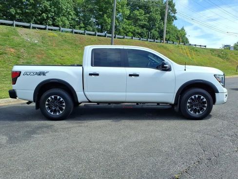Used 2021 Nissan Titan PRO-4X w/ Pro-4x Convenience Package AWD/4WD image 3