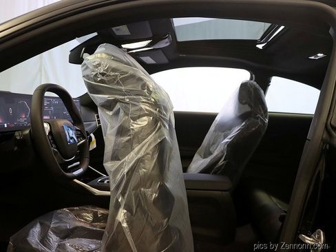 Used 2025 BMW 230i xDrive 230i xDrive w/ Premium Package image 12